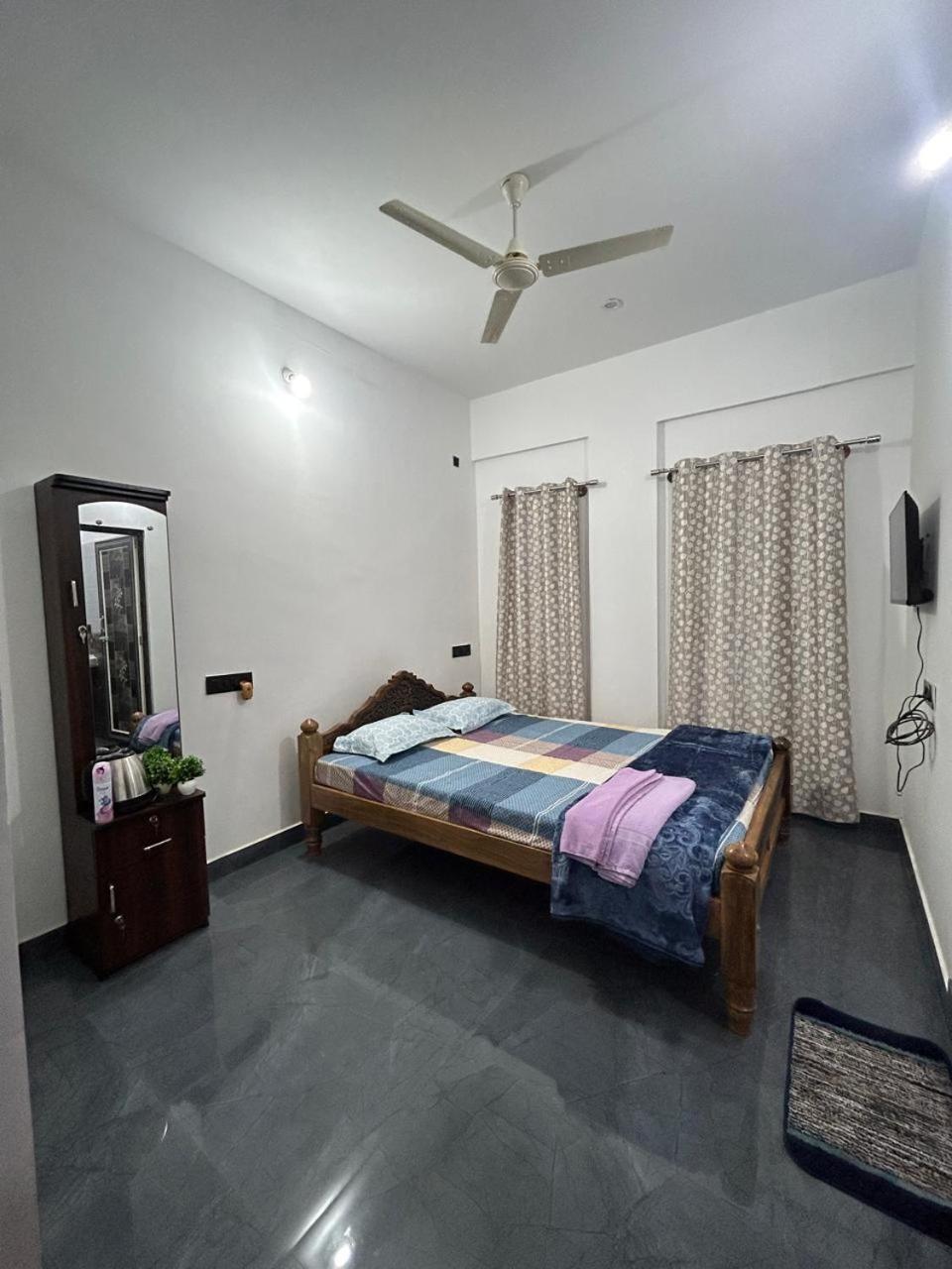 Travel Inn Mysore Vanivilasa Puram Extérieur photo