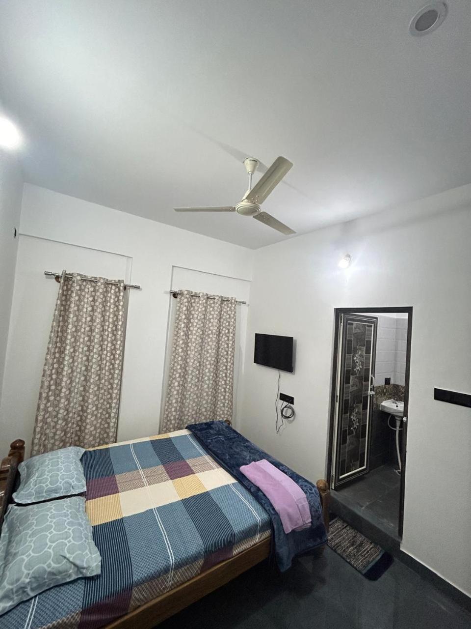 Travel Inn Mysore Vanivilasa Puram Extérieur photo