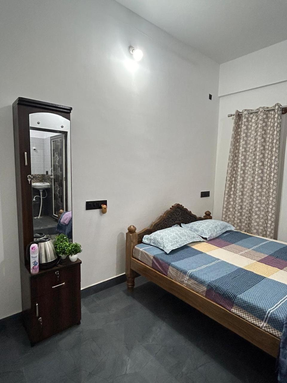 Travel Inn Mysore Vanivilasa Puram Extérieur photo