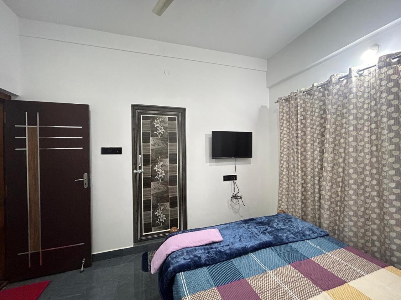 Travel Inn Mysore Vanivilasa Puram Extérieur photo